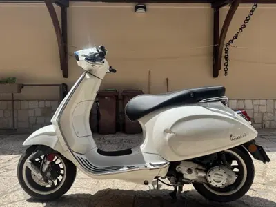 Vespa Sprint 50 (2021 - 24) usata