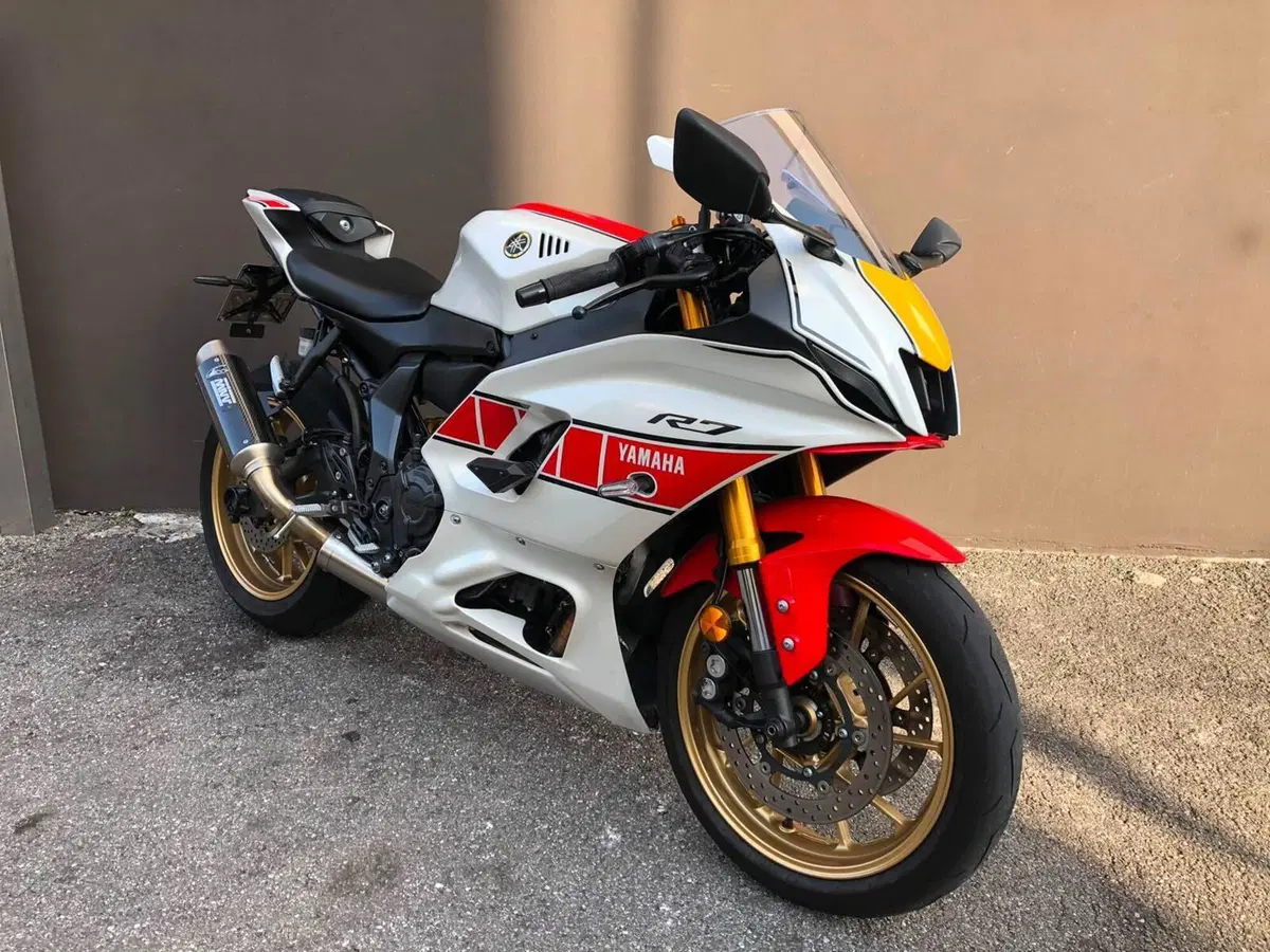 Yamaha YZF R7 (2021 - 25)