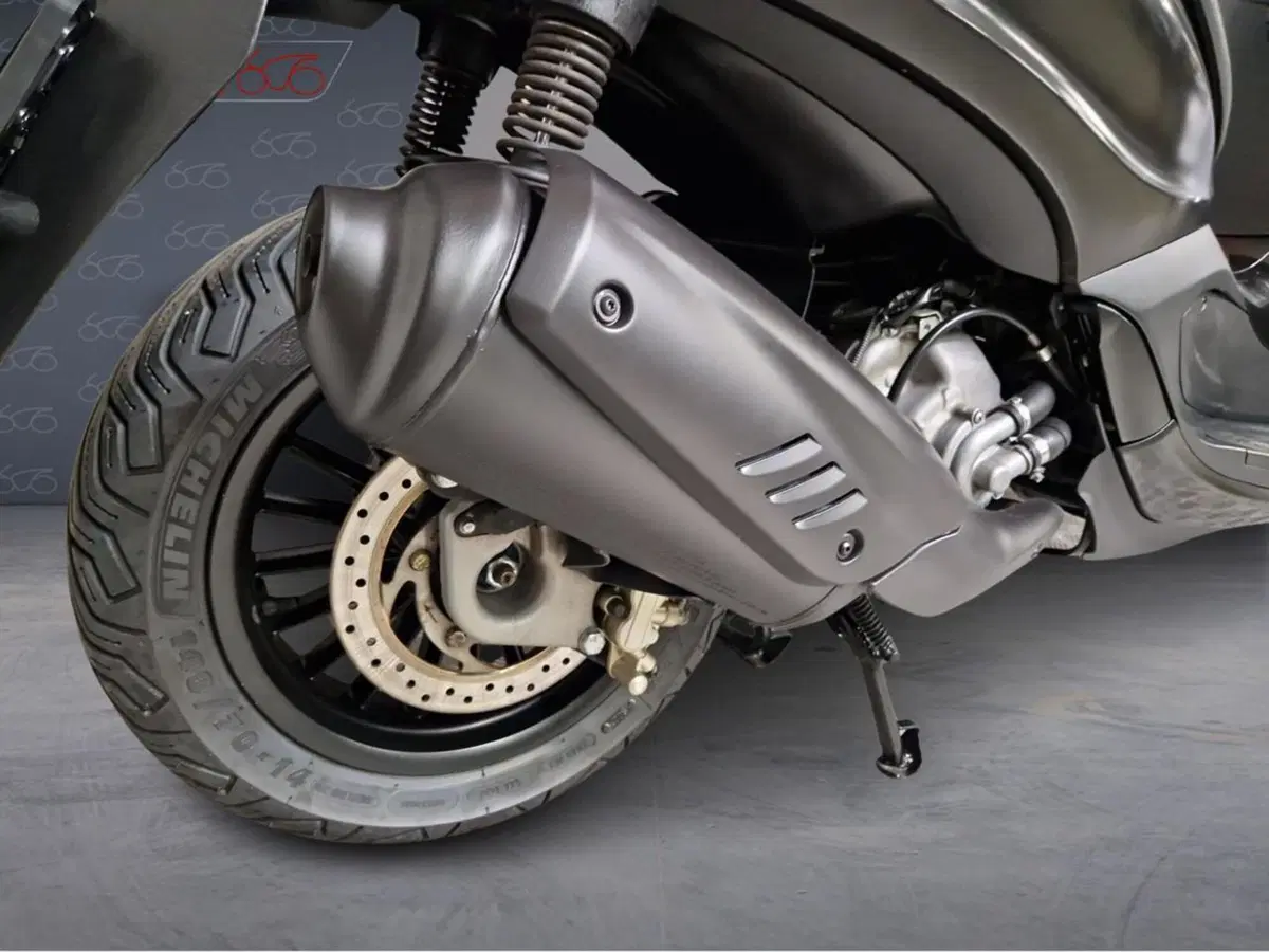 Piaggio Beverly 300 i.e. (2010 - 16) (6)