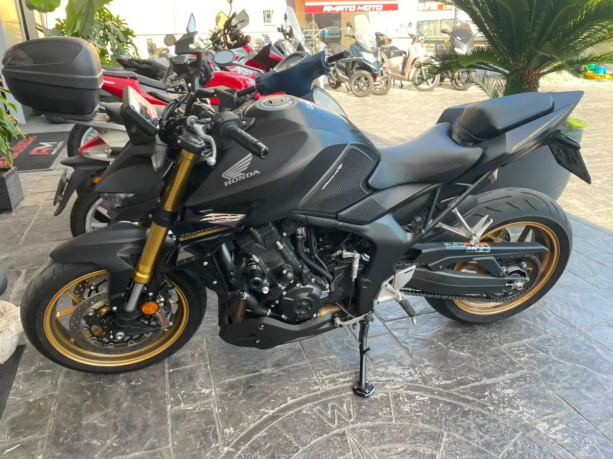 Honda CB 1000 Hornet (2025 - 26) (10)