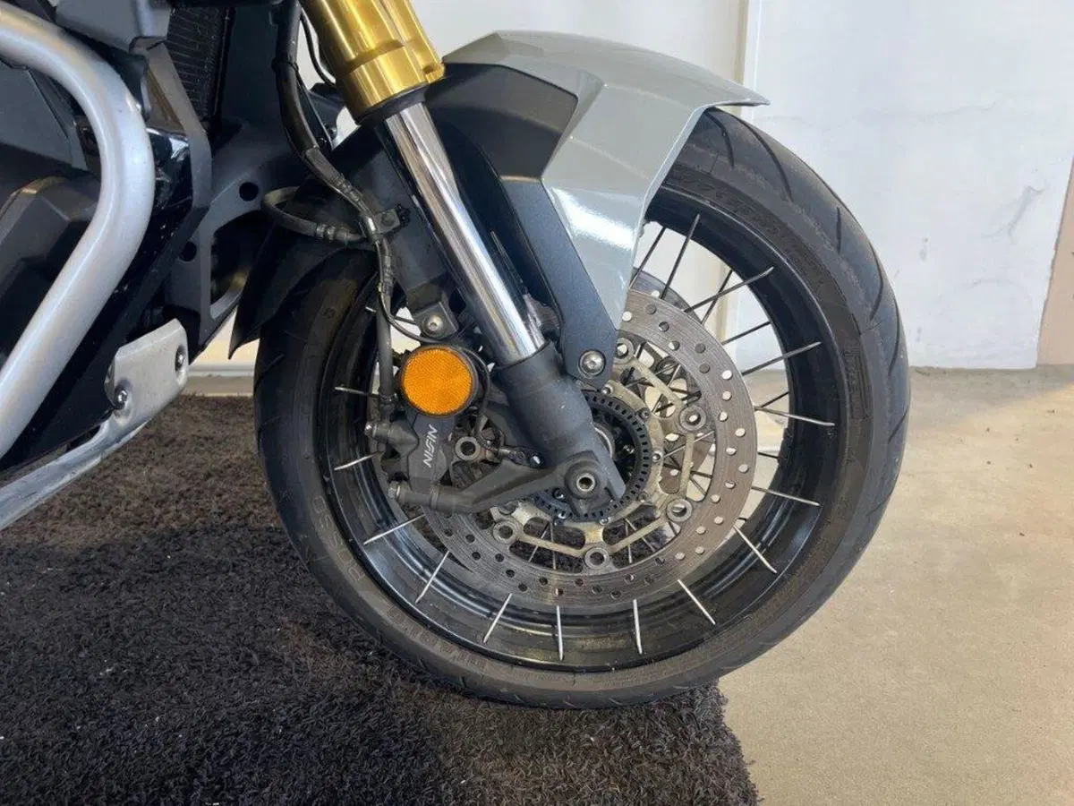 Honda X-ADV 750 DCT Adventure (2021 - 24) (8)