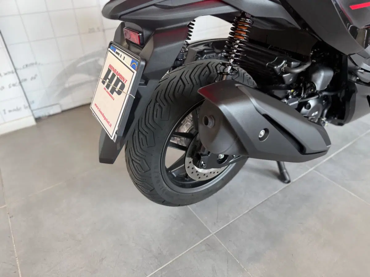 Honda Forza 350 Deluxe (2025 - 26) (11)