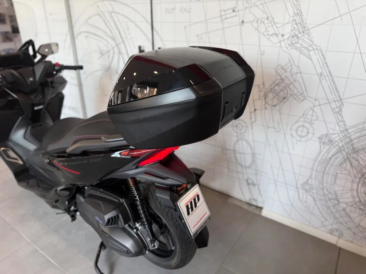 Honda Forza 350 Deluxe (2025 - 26) (16)