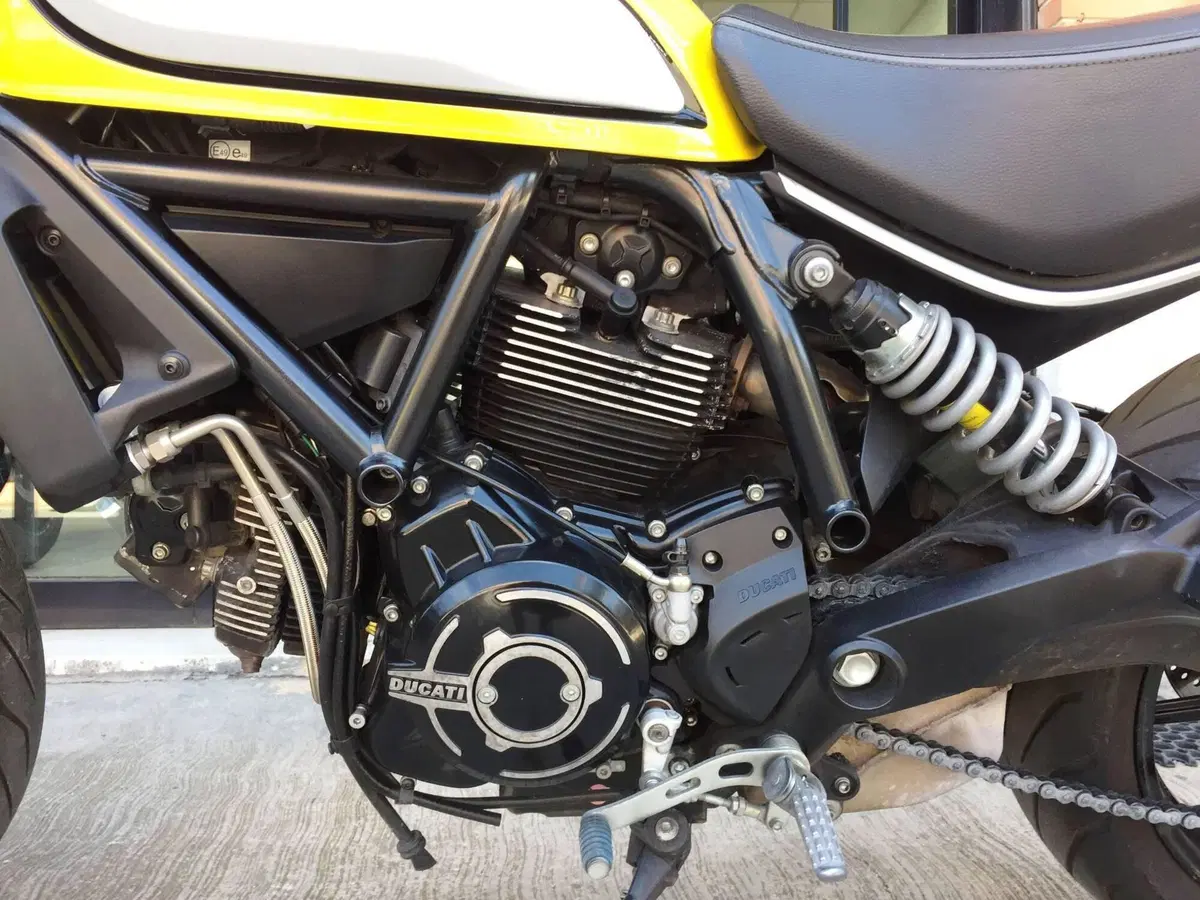 Ducati Scrambler 800 Icon (2017 - 20) (18)
