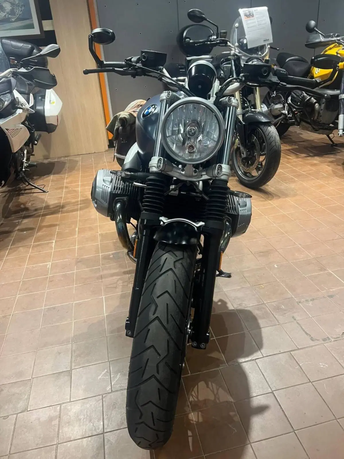 Bmw R nineT 1200 Scrambler (2016 - 20) (2)