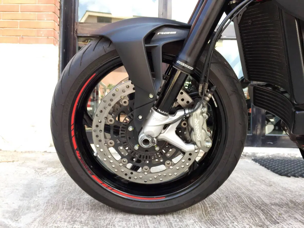 MV Agusta Brutale 800 RR (2017 - 20) (17)