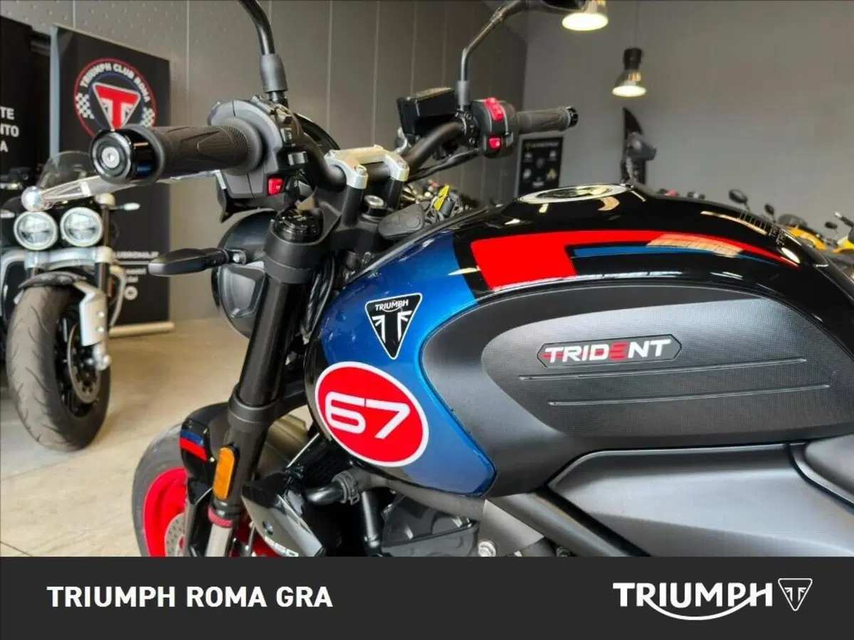 Triumph Trident 660 Triple Tribute Edition (2025 - 26) (14)
