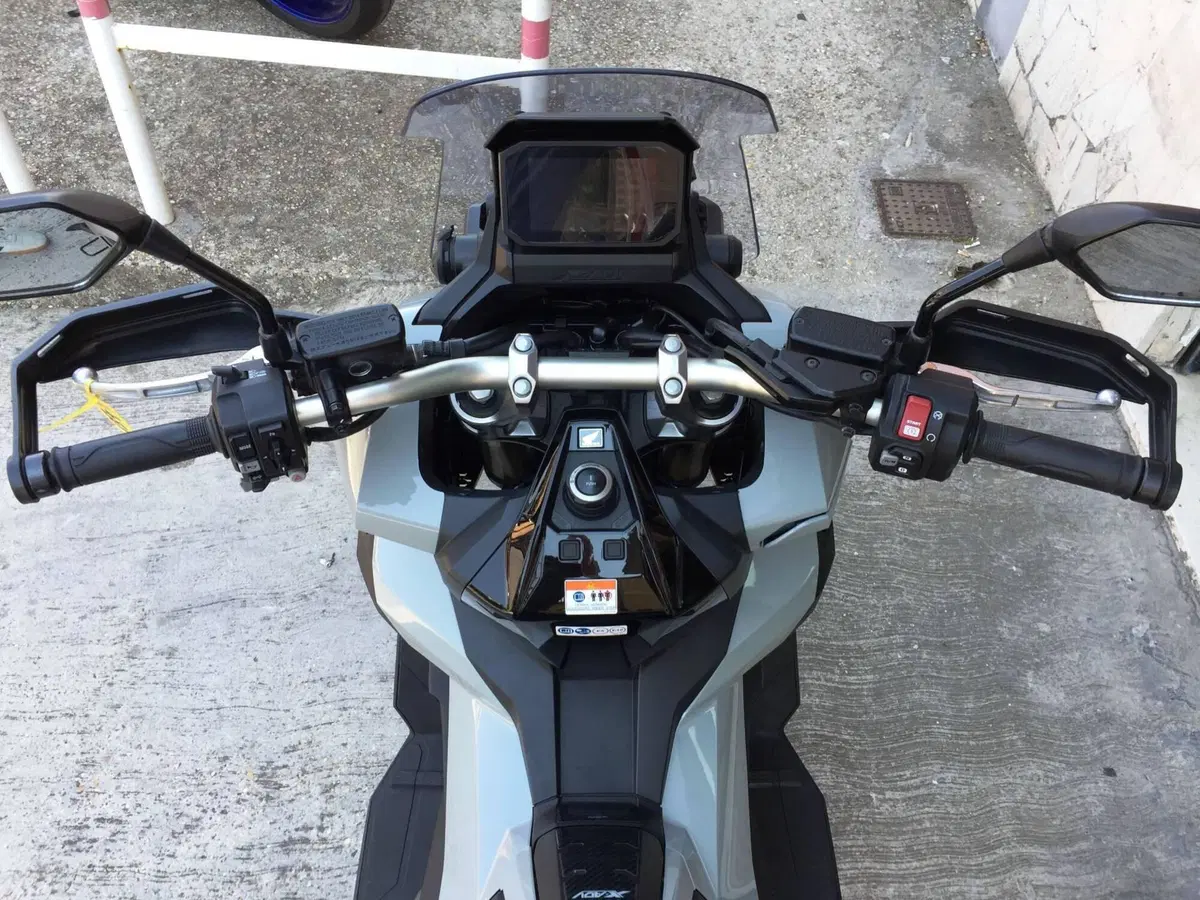 Honda X-ADV 750 DCT (2021 - 24) (10)