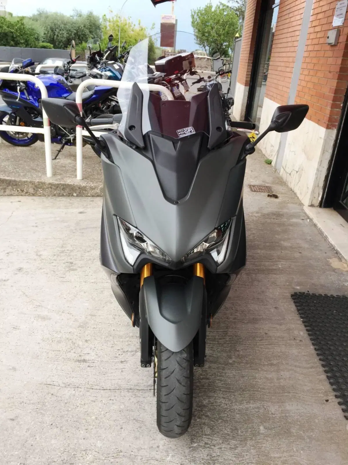 Yamaha T-Max 560 Tech Max (2020) (3)
