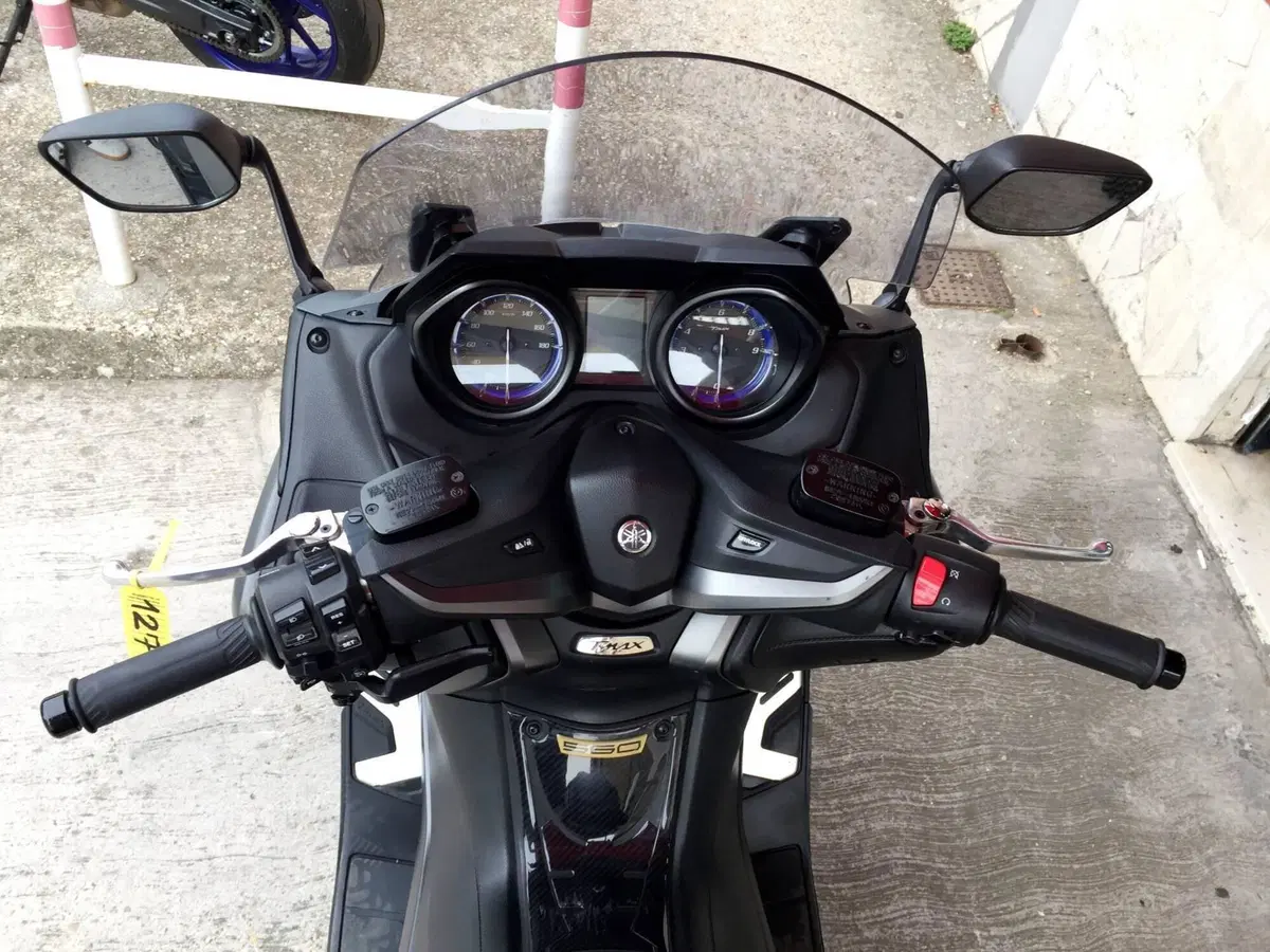 Yamaha T-Max 560 Tech Max (2020) (10)