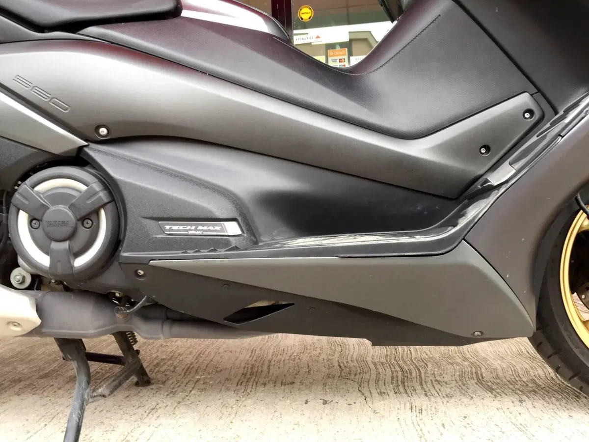 Yamaha T-Max 560 Tech Max (2020) (15)