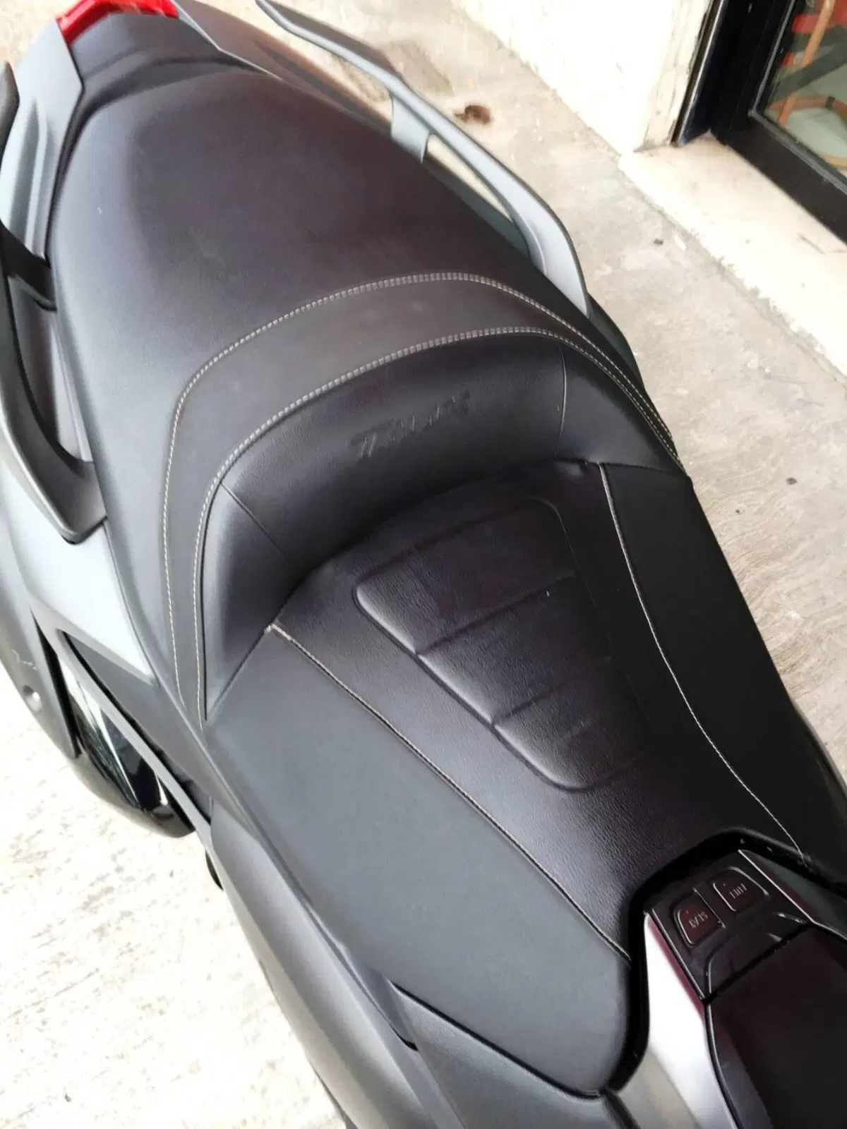 Yamaha T-Max 560 Tech Max (2020) (20)