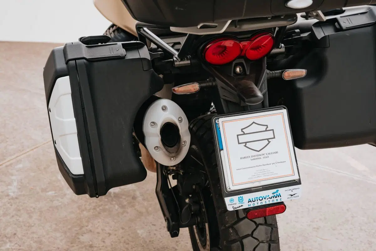 Moto Guzzi V85 TT Travel (2021 - 23) (5)