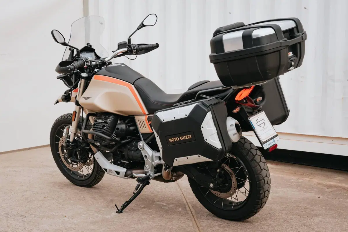Moto Guzzi V85 TT Travel (2021 - 23) (9)