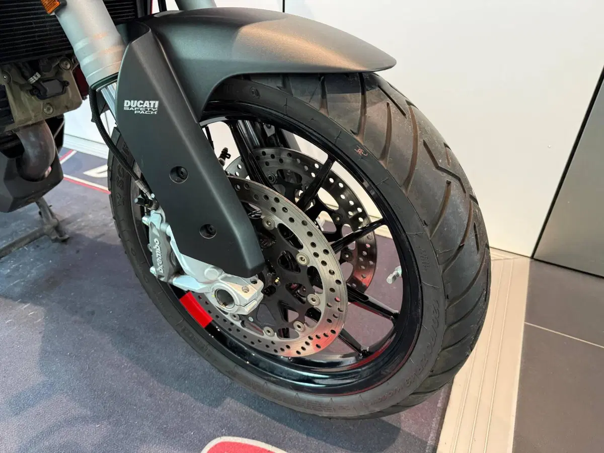 Ducati Multistrada V2 S (2022 - 24) (3)