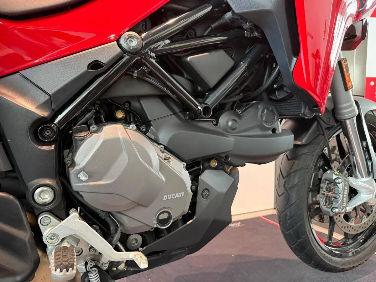 Ducati Multistrada V2 S (2022 - 24) (4)