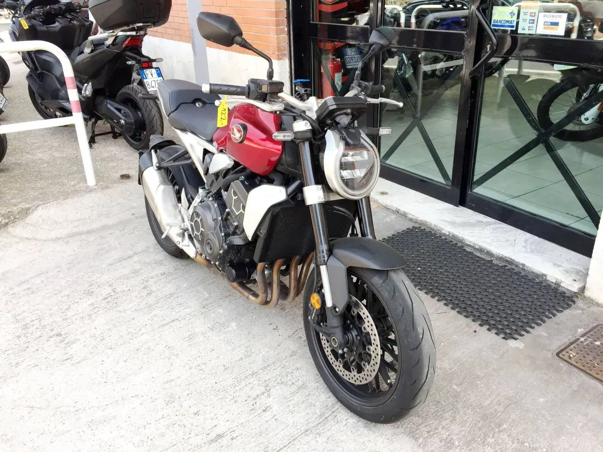 Honda CB 1000 R (2021 - 25) (2)