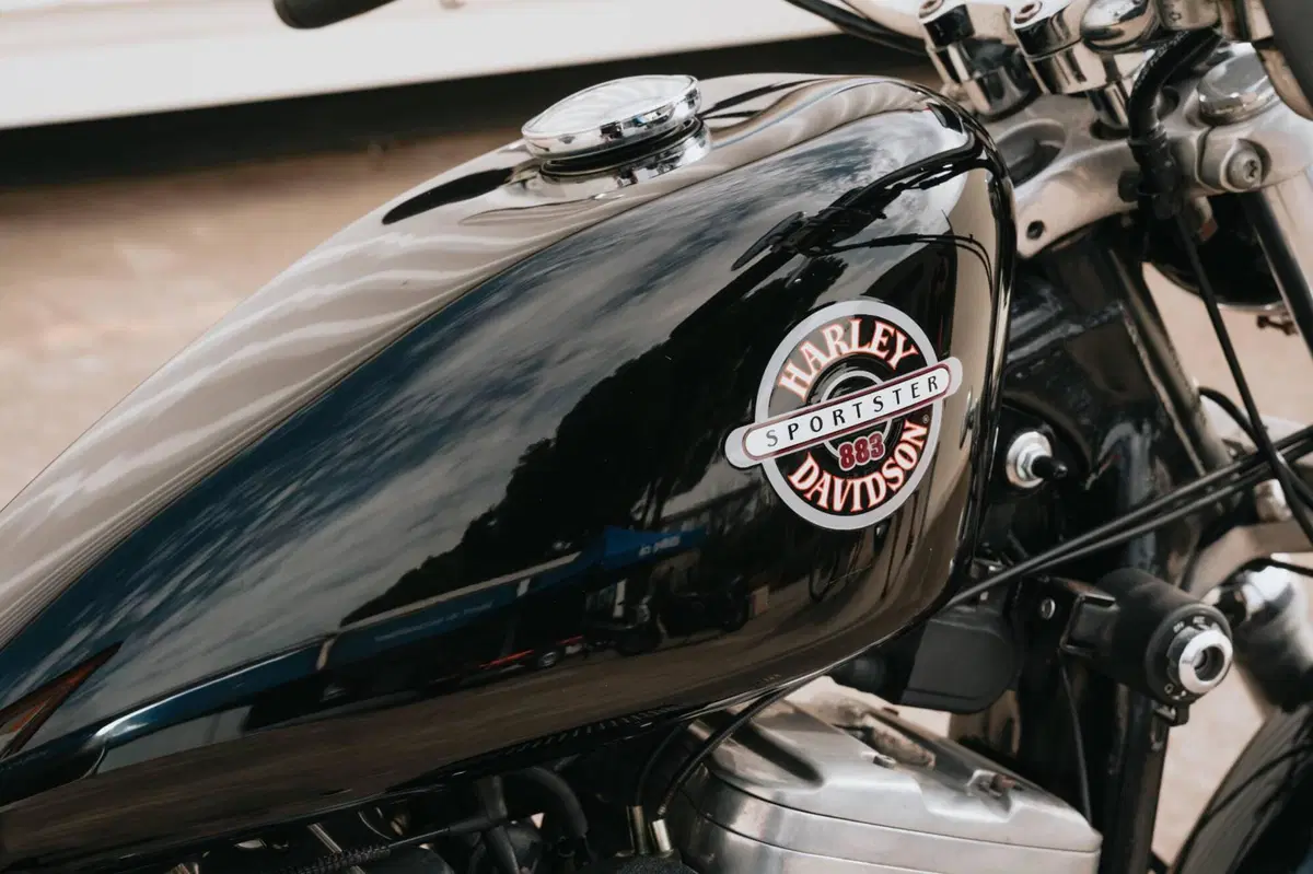 Harley-Davidson 883 Hugger (1994 - 00) - XLH (3)