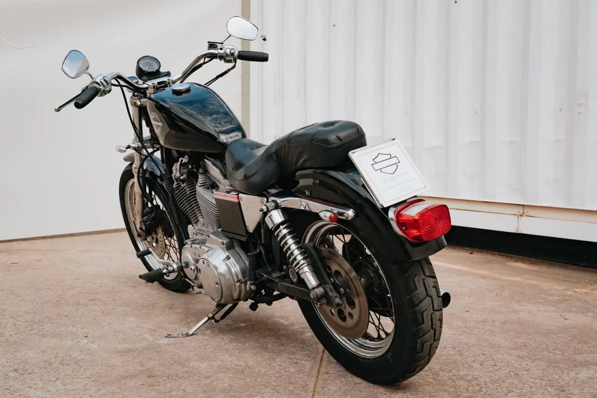 Harley-Davidson 883 Hugger (1994 - 00) - XLH (9)