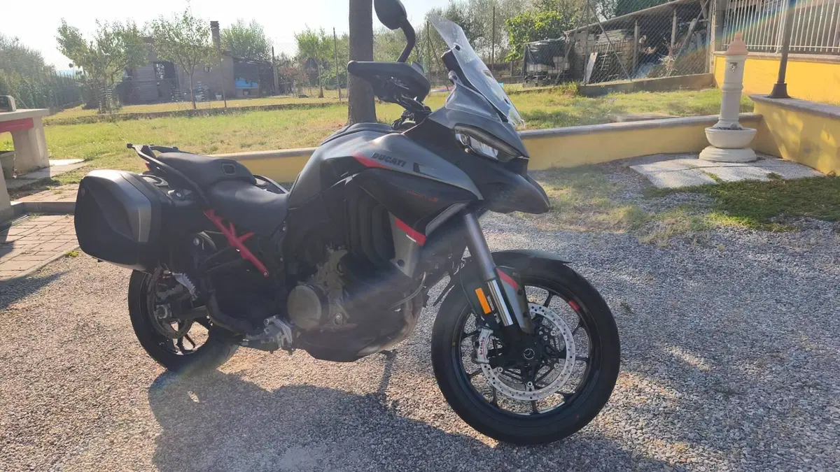 Ducati Multistrada V4 S Grand Tour (2024) (8)