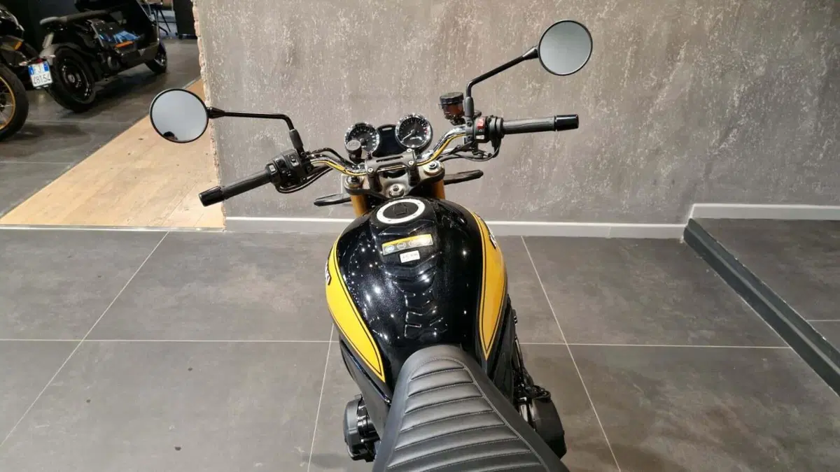 Kawasaki Z 900 RS SE (2022 - 25) (11)
