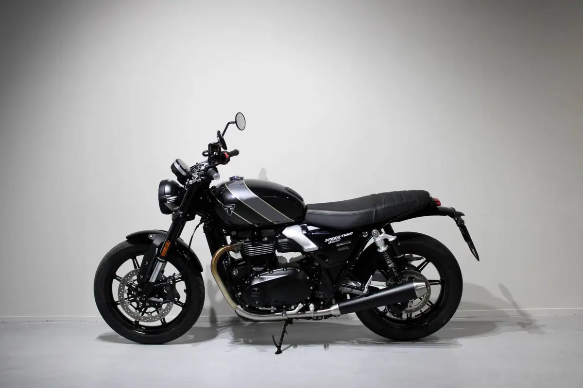 Triumph Speed Twin 900 (2025 - 26) (4)
