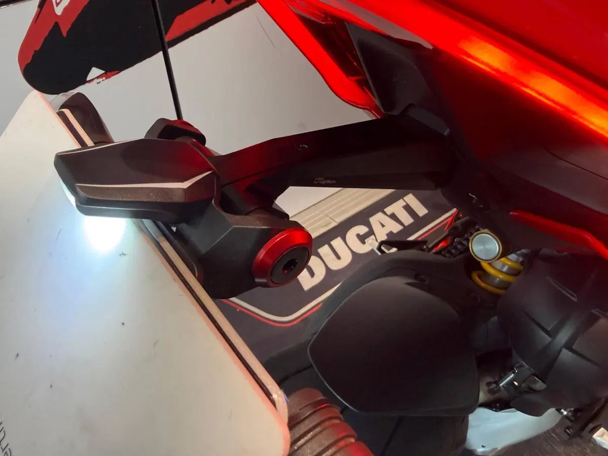 Ducati Panigale V4 (2022 - 24) (6)