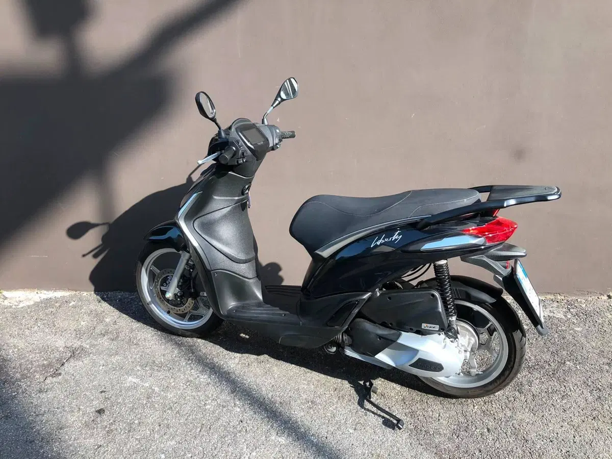 Piaggio Liberty 150 (2025 - 26) (3)