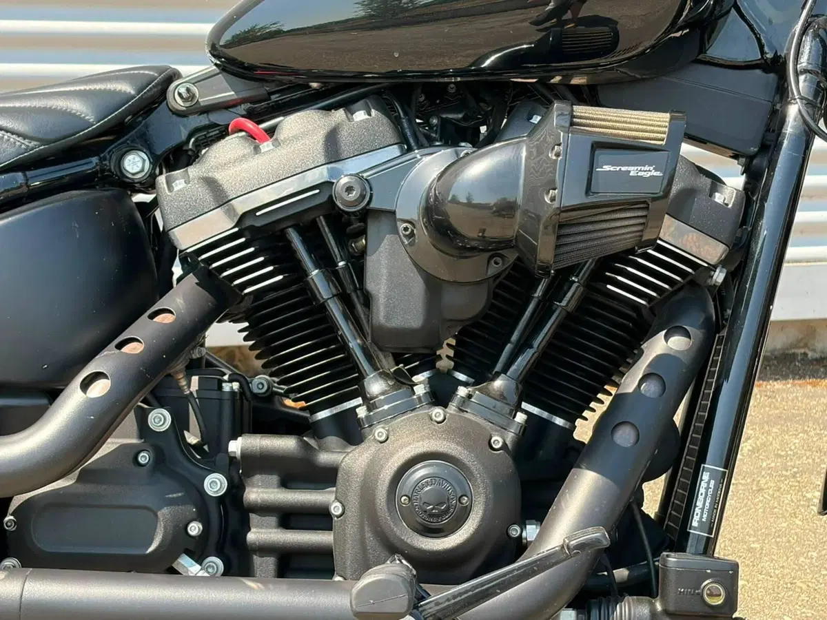 Harley-Davidson 107 Street Bob (2018 - 20) - FXBB (6)