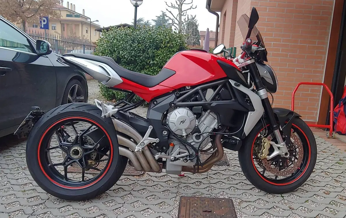 MV Agusta Brutale 675 EAS (2011 - 14) (5)