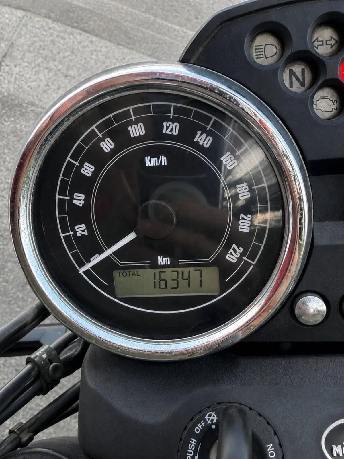 Moto Guzzi V7 Cafè Classic (2009 - 12) (4)