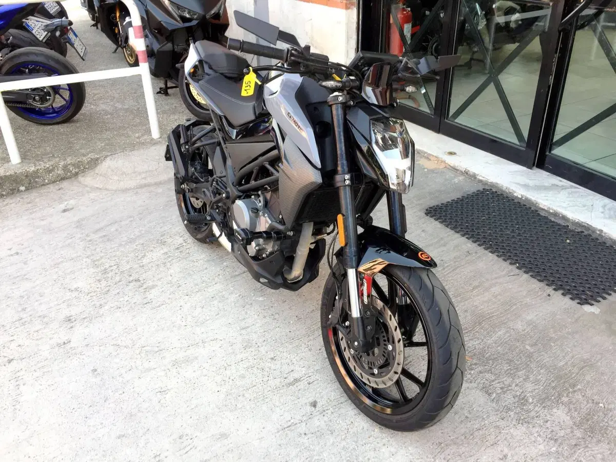 CFMOTO 300NK (2021 - 26) (2)