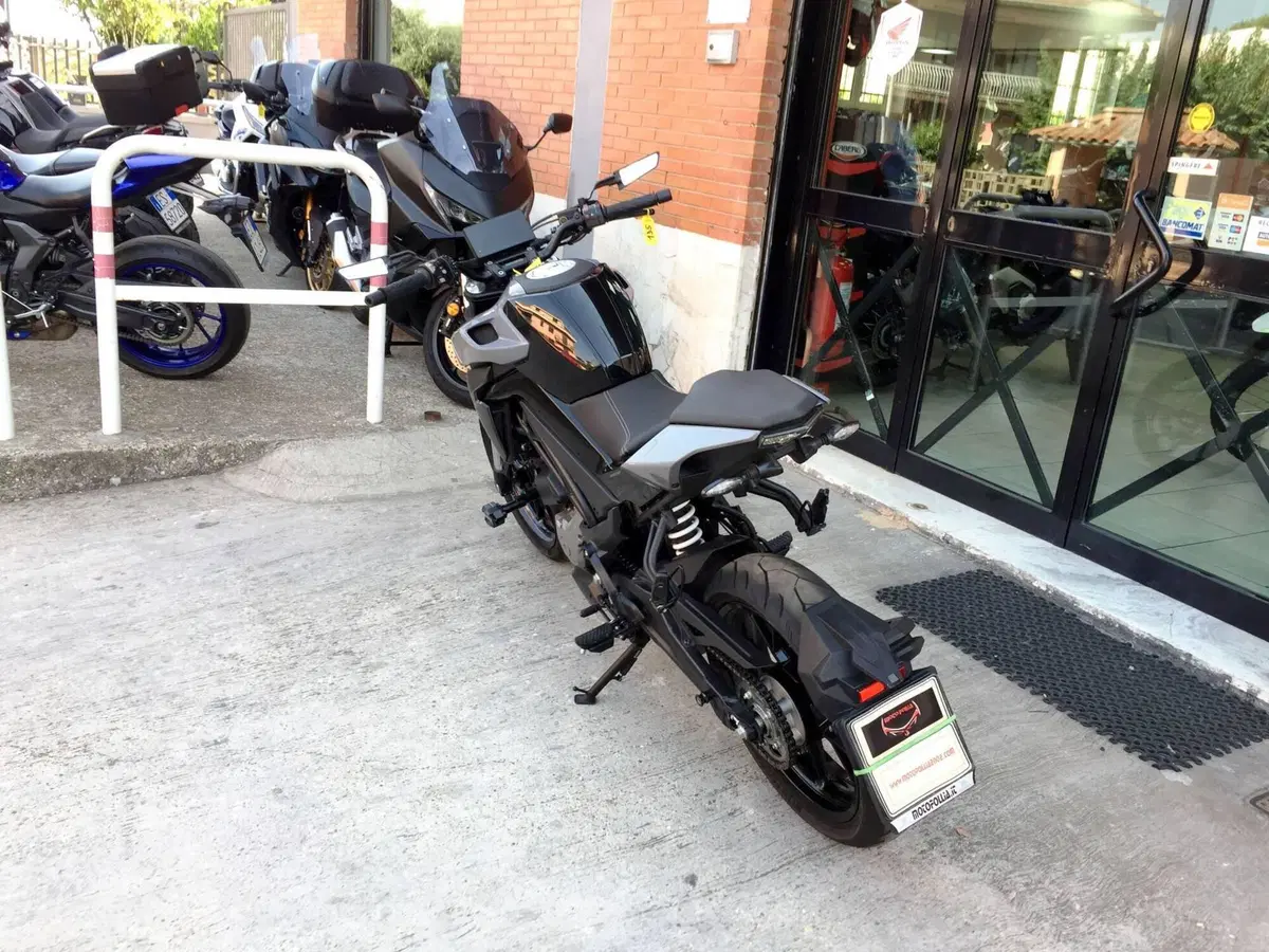 CFMOTO 300NK (2021 - 26) (6)