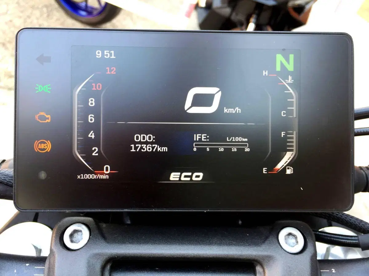 CFMOTO 300NK (2021 - 26) (11)