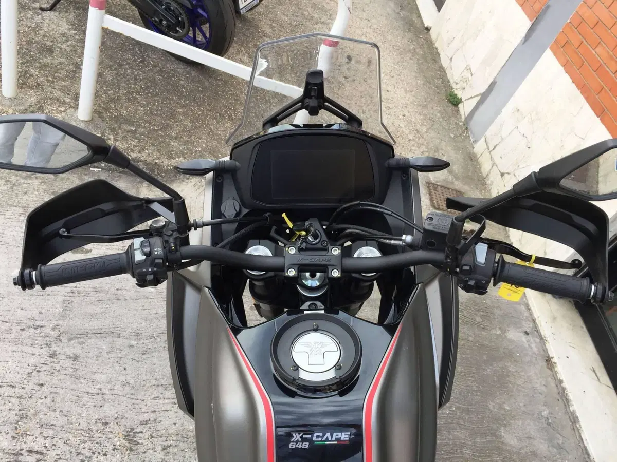 Moto Morini X-Cape 650 (2021 - 26) (10)
