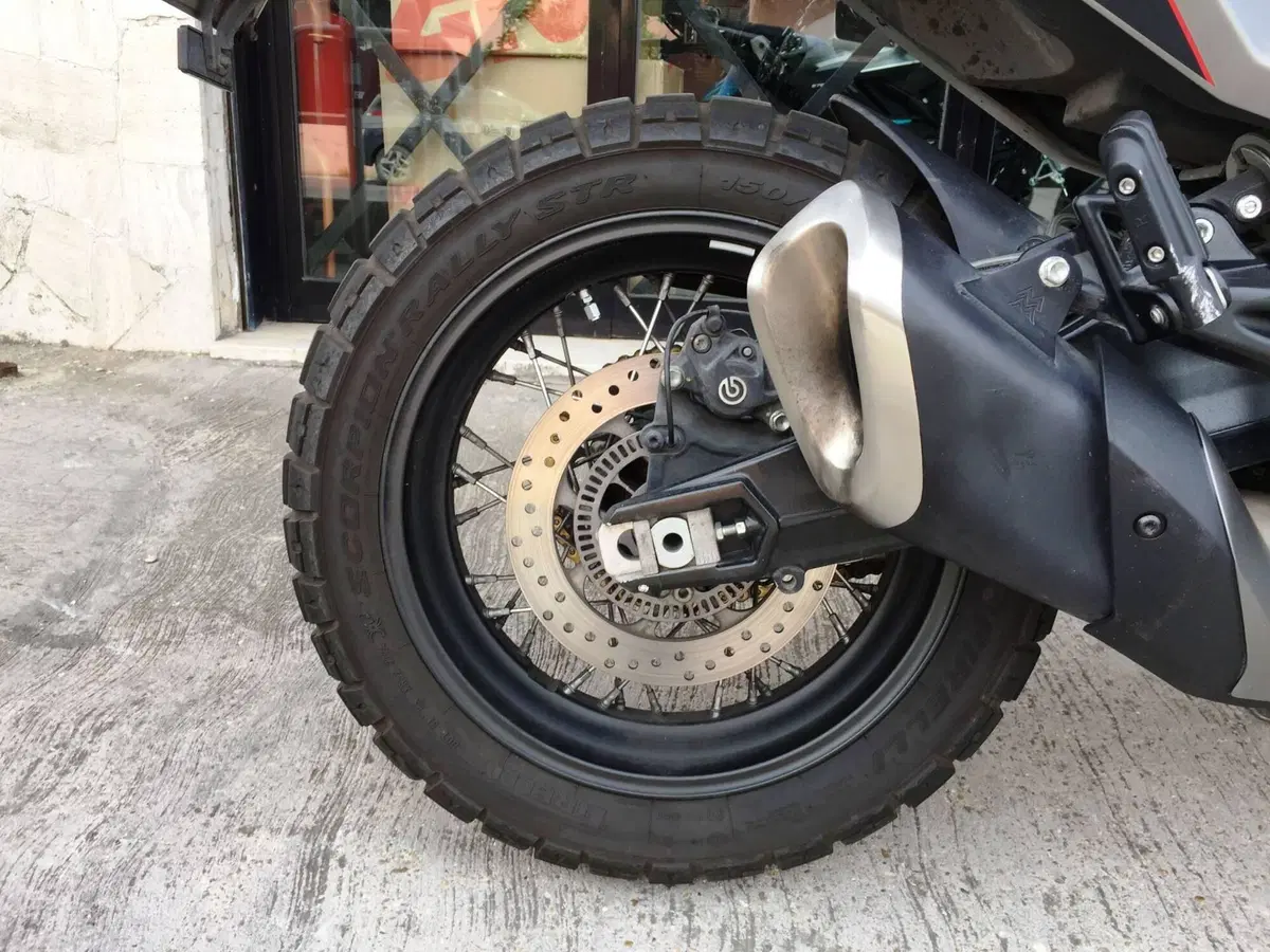 Moto Morini X-Cape 650 (2021 - 26) (14)