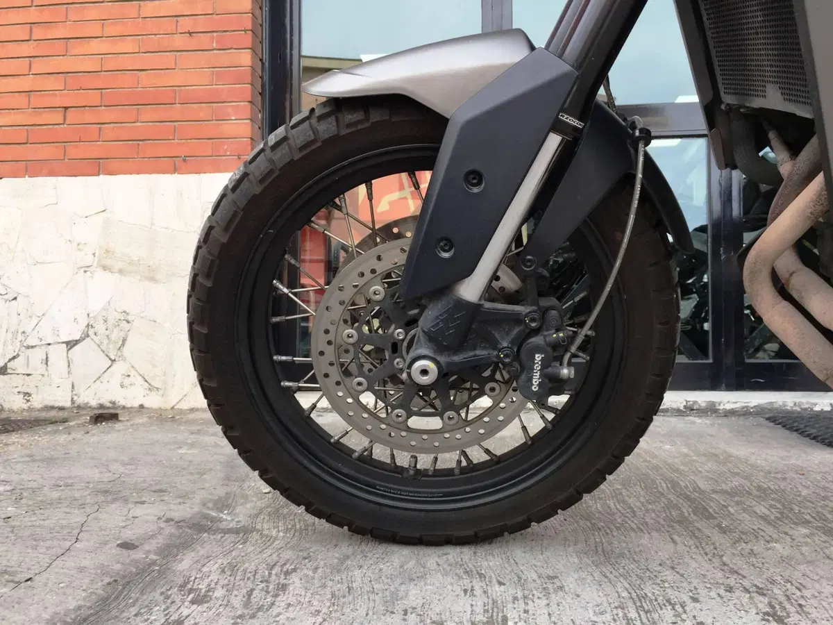 Moto Morini X-Cape 650 (2021 - 26) (17)