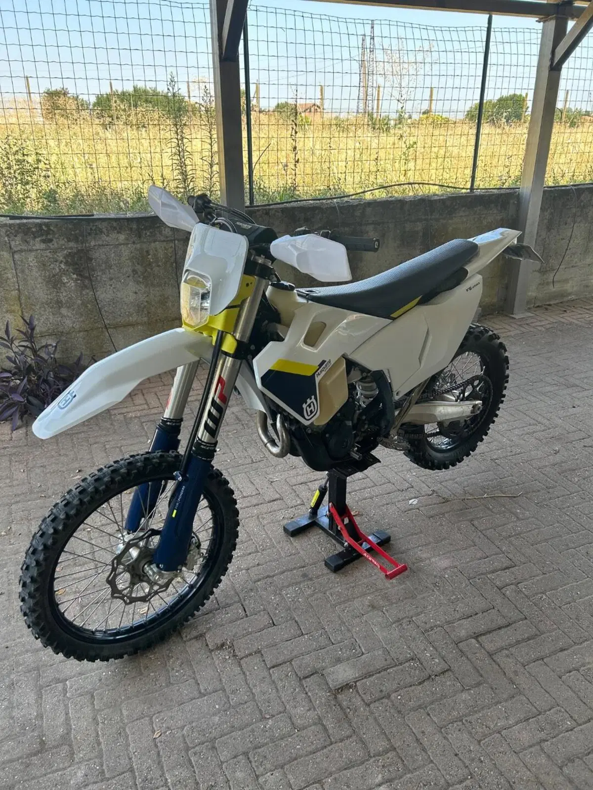 Husqvarna FE 250 (2025)