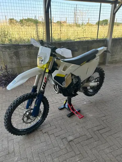 Husqvarna FE 250 (2025) usata
