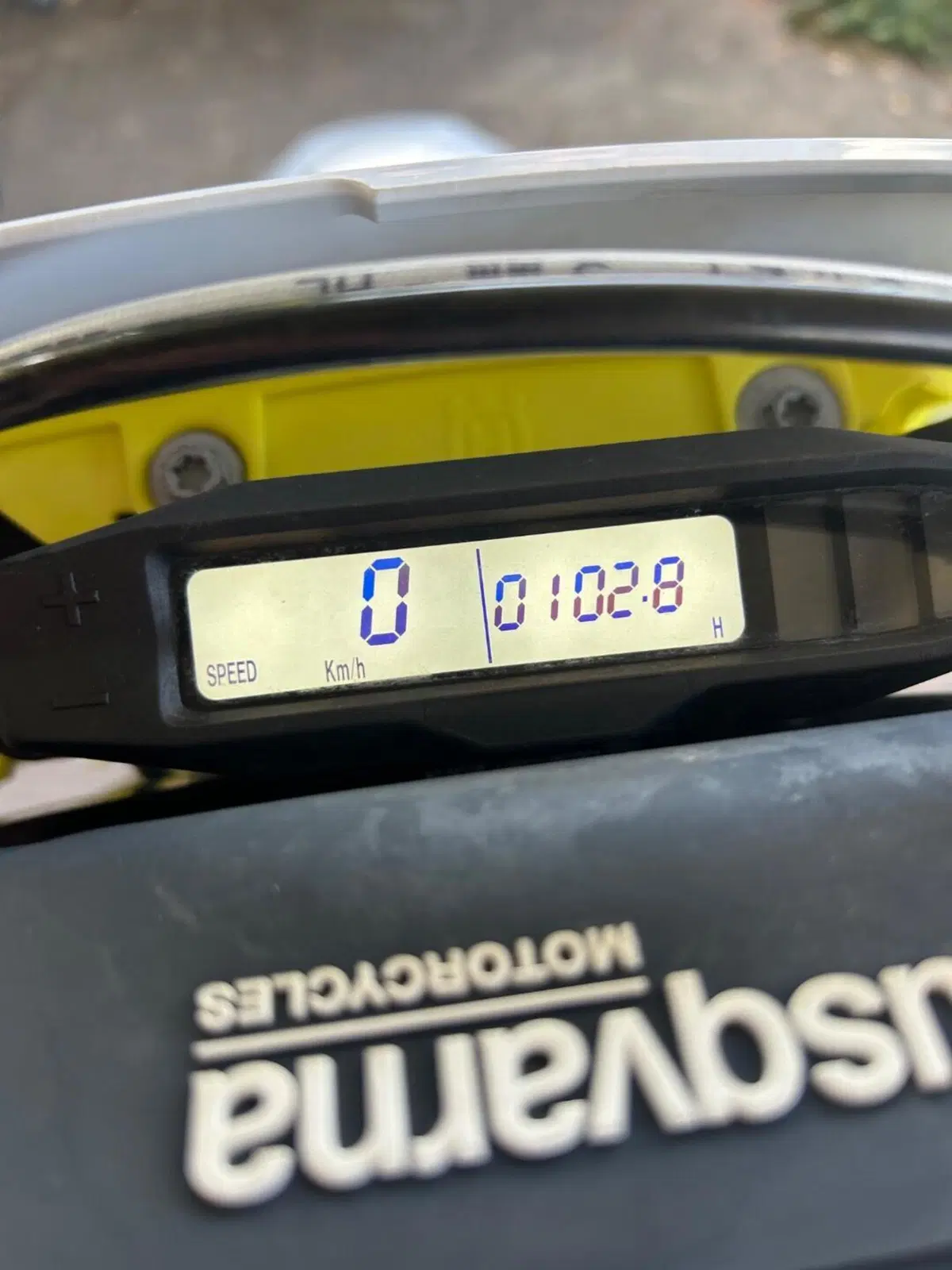 Husqvarna FE 250 (2025) (4)
