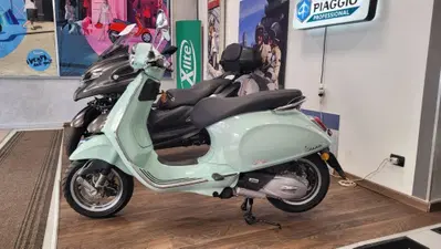 Vespa Primavera 125 (2026) usata