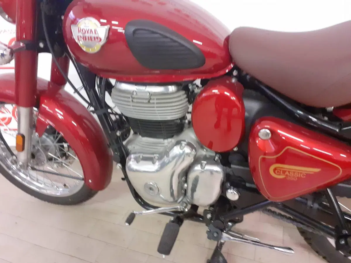 Royal Enfield Classic 350 (2021 - 26) (5)
