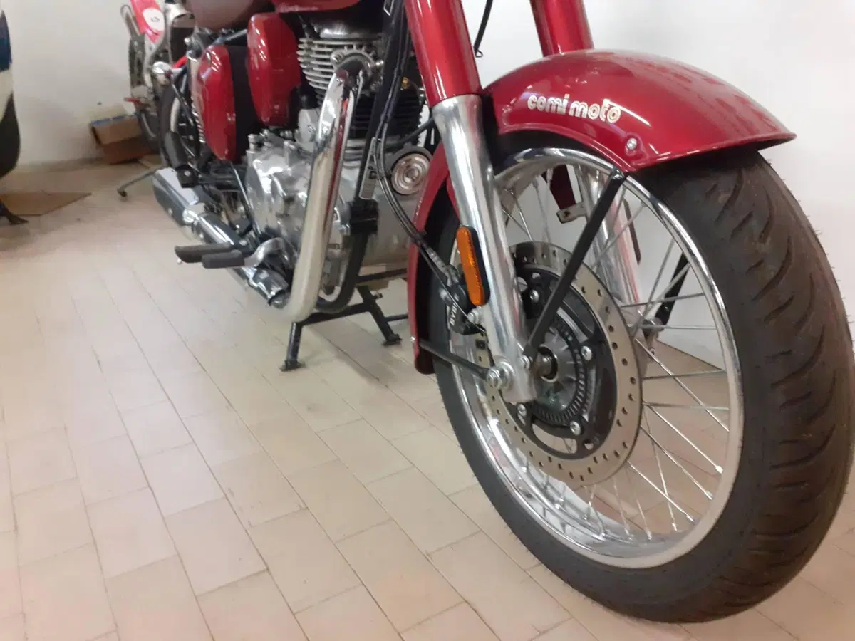 Royal Enfield Classic 350 (2021 - 26) (12)