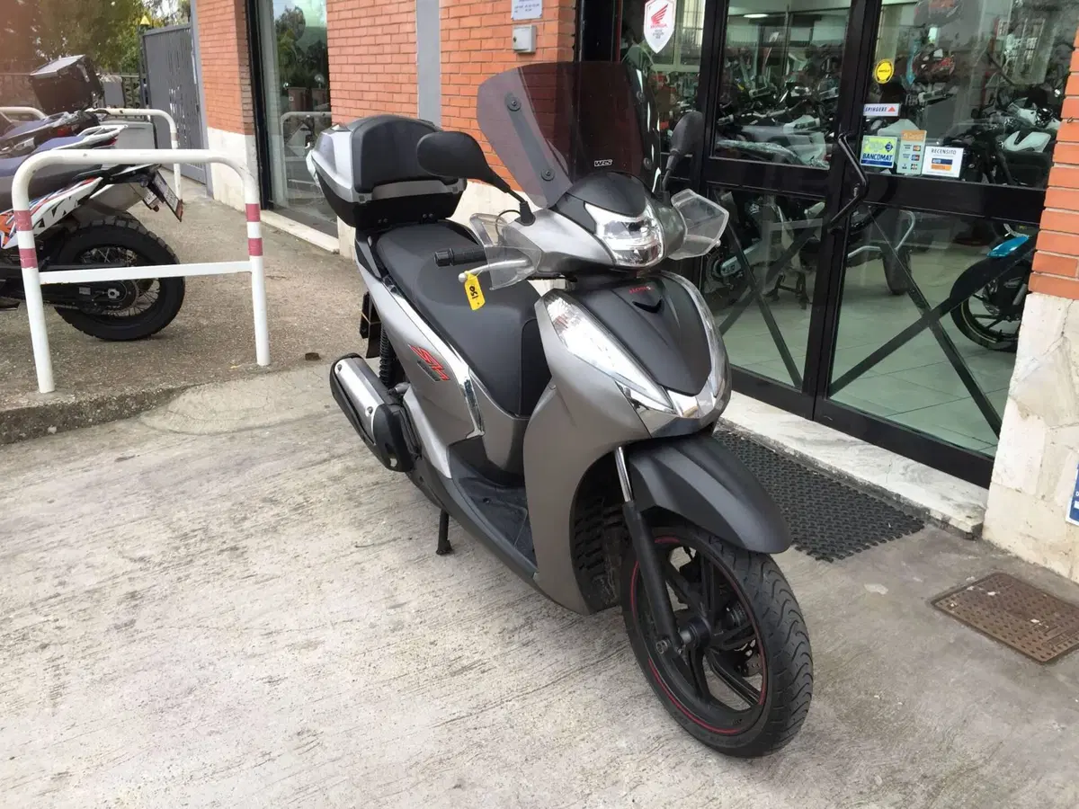 Honda SH 300 i Sport ABS (2018 - 20) (2)