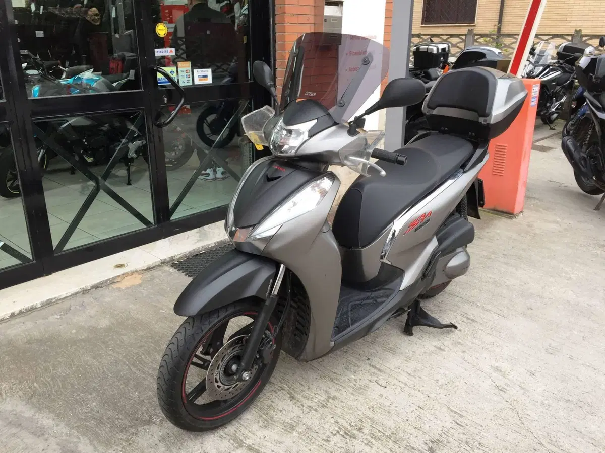 Honda SH 300 i Sport ABS (2018 - 20) (4)