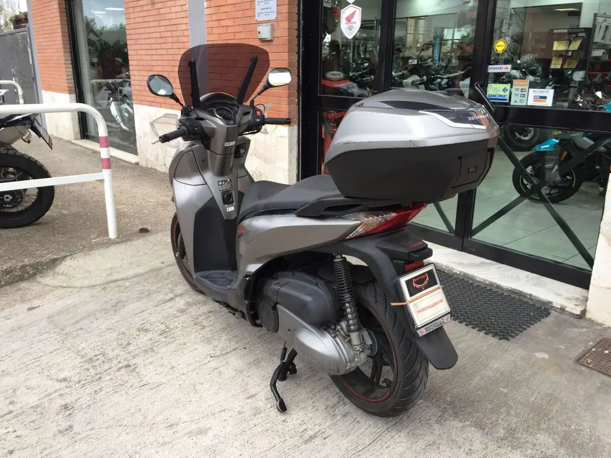 Honda SH 300 i Sport ABS (2018 - 20) (6)
