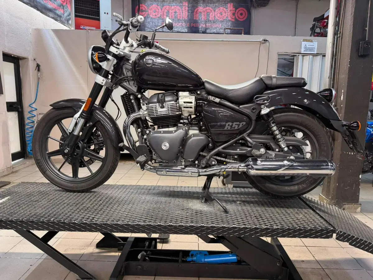 Royal Enfield Super Meteor 650 (2023 - 26) (16)