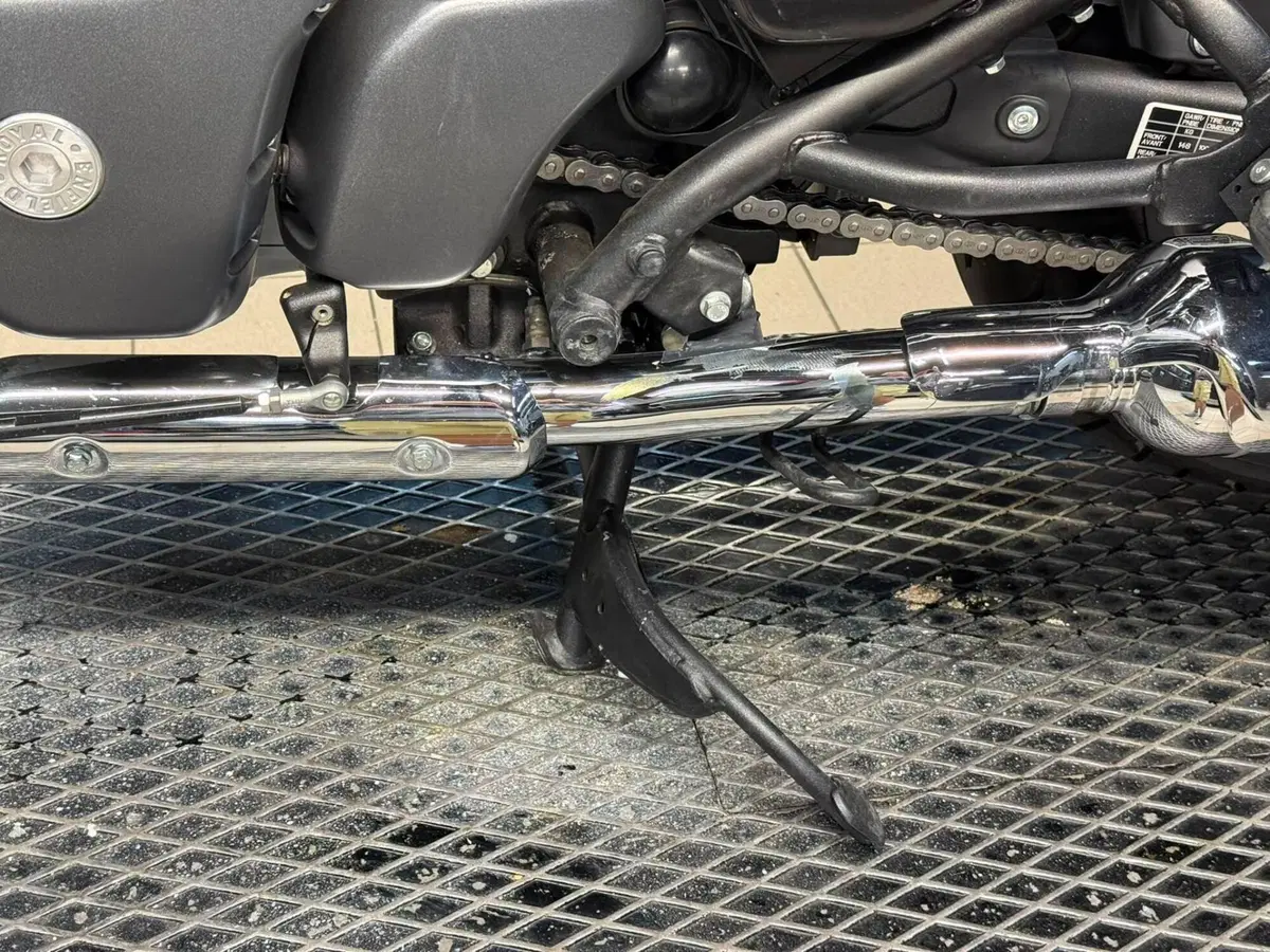 Royal Enfield Super Meteor 650 (2023 - 26) (17)
