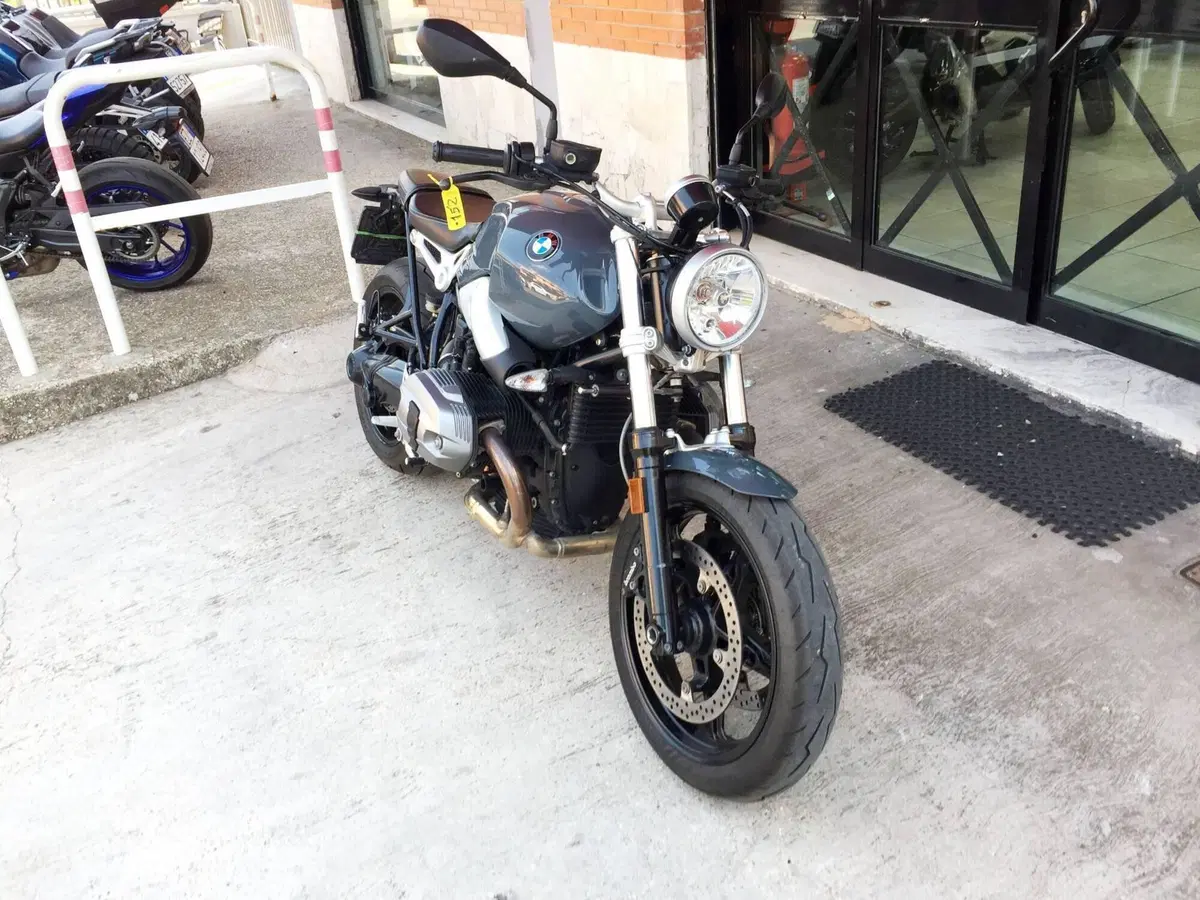 Bmw R nineT 1200 Pure (2017 - 20) (2)
