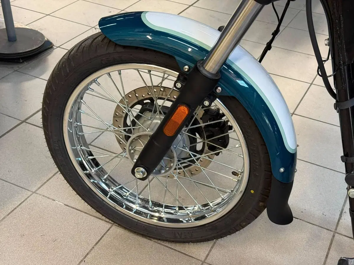 Royal Enfield Meteor 350 (2021 - 26) (6)